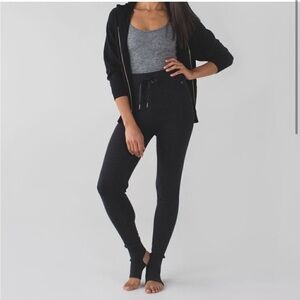 Lululemon sweet savasana black sweater leggings size 6